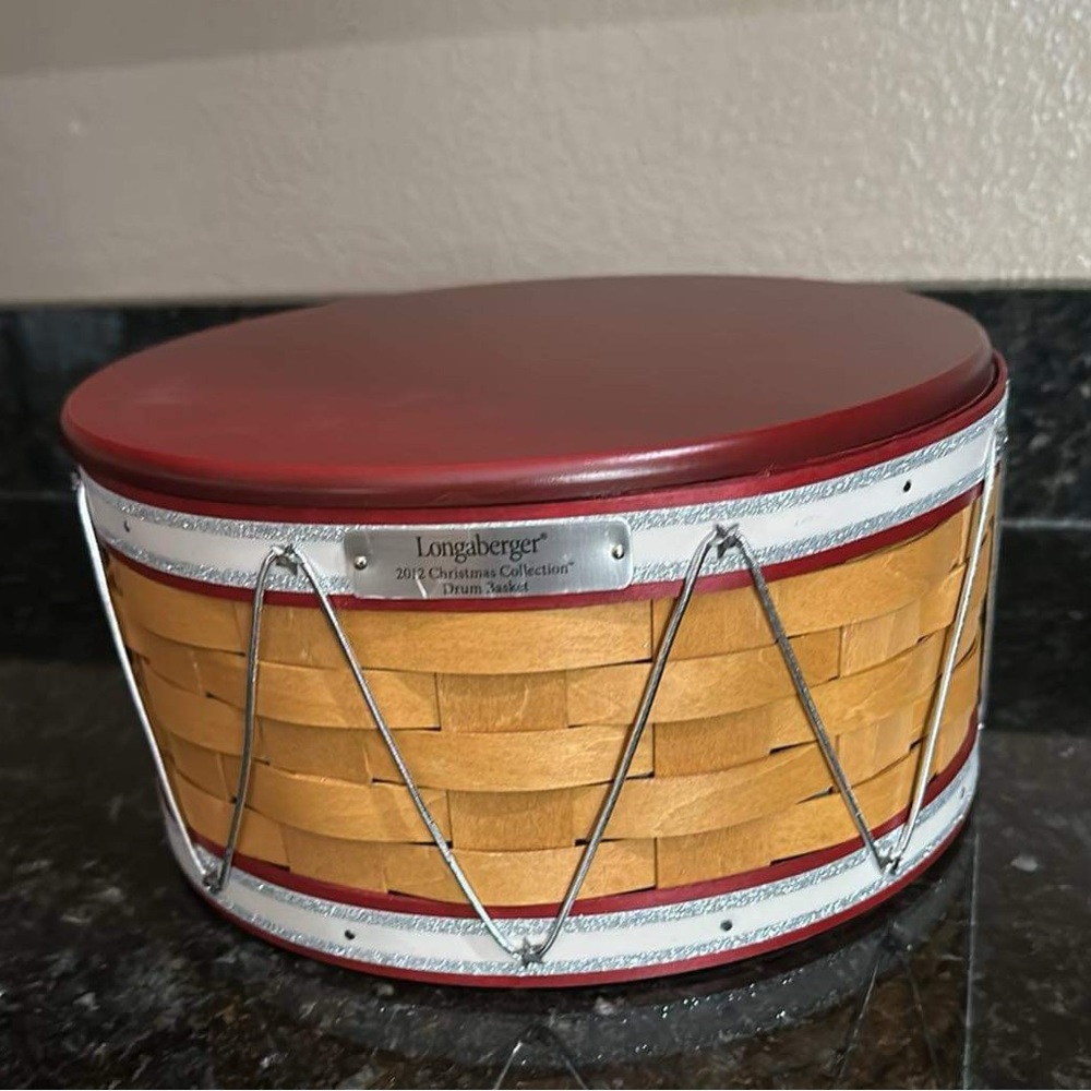 Longaberger 2012 Christmas Basket